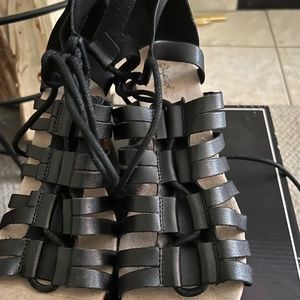 Qupid Black Wedge Lace Up Sandal size 10